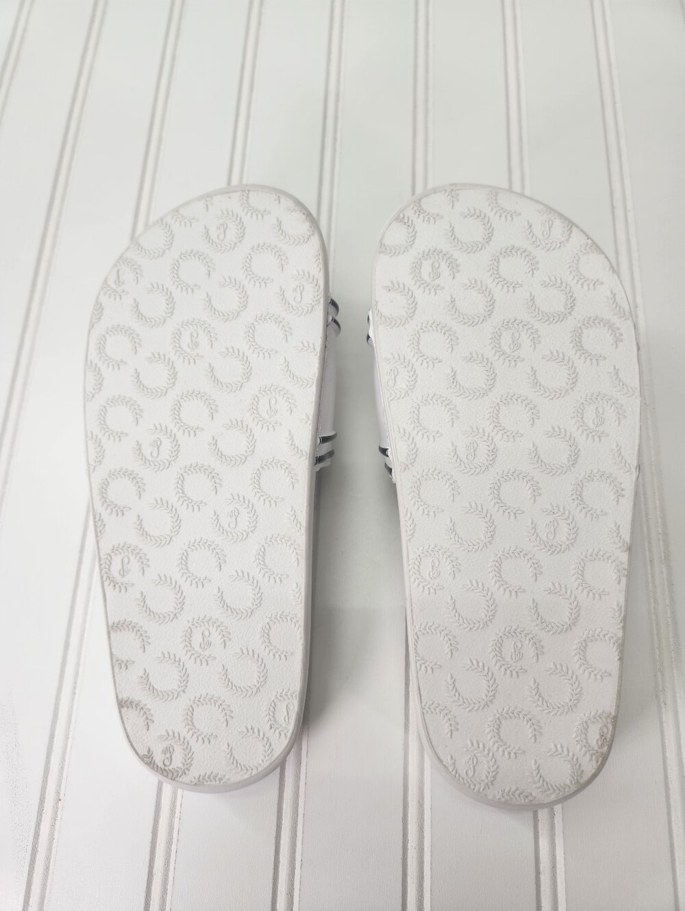 PINK Victoria's Secret by Victoria's Secret White Kids Slide Sandals Small 5/6 - Picture 6 of 7